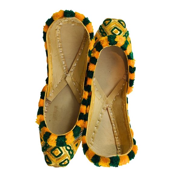 Women's Golden Green Yellow Khussa Punjabi Jutti US Size 6 7 8 Pakistani Indian - Picture 5 of 6